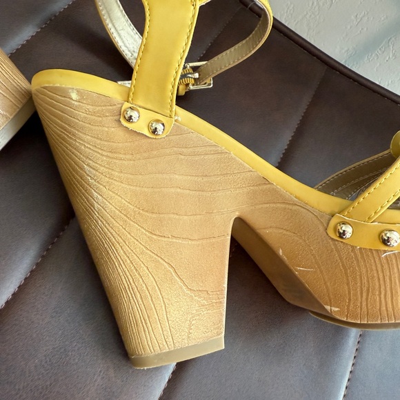 Guess Yellow Platform Sandals - Picture 5 of 10